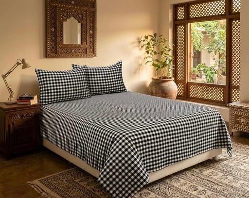Cozy Comfort Checkered Bedding Set ❤️