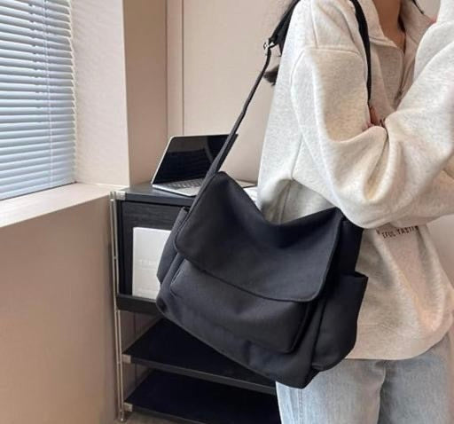 Stylish Canvas Shoulder Bag – Everyday Essential